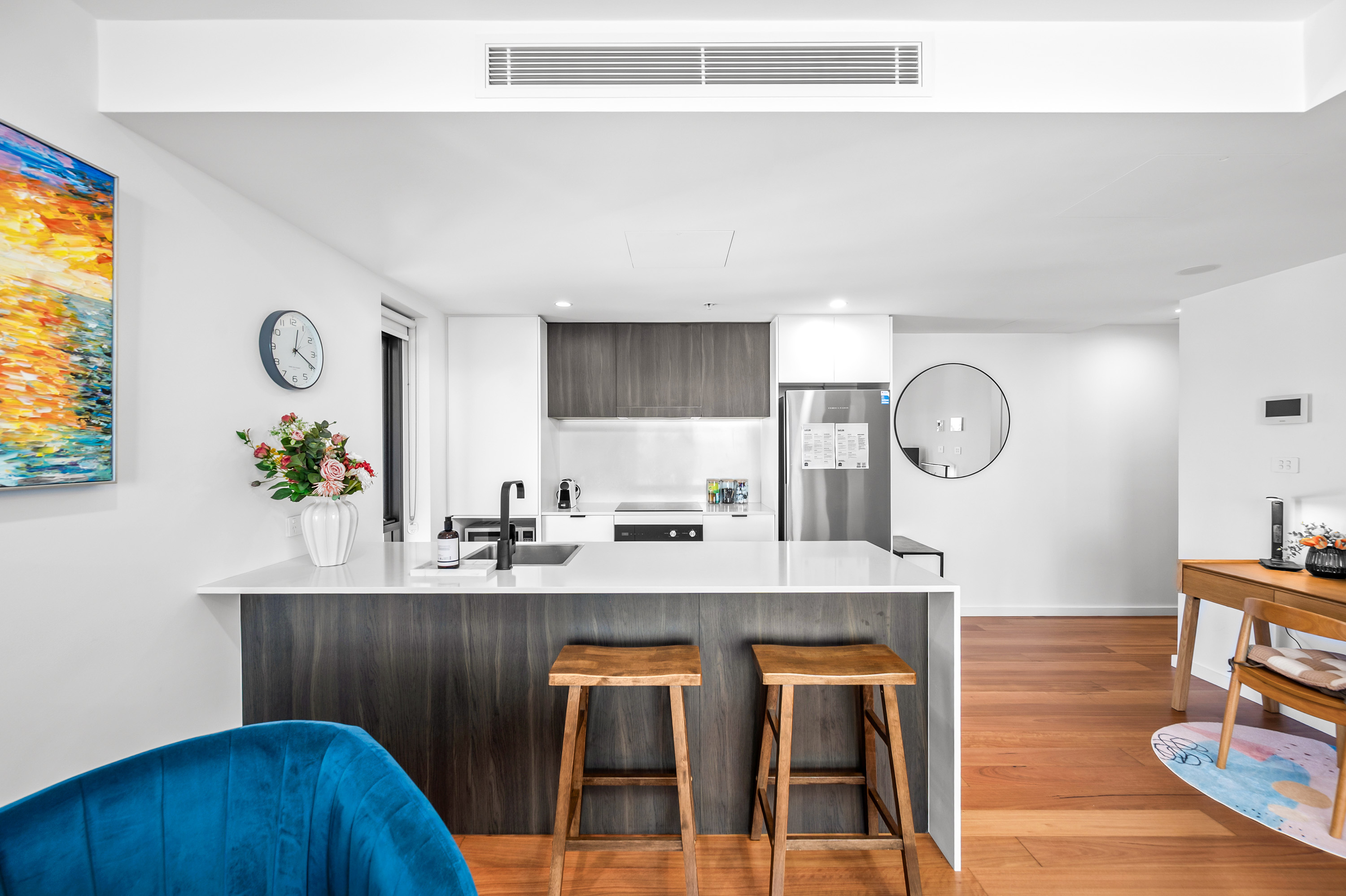 Sailor | Harbour Views, Parking & Walkable — photo 2