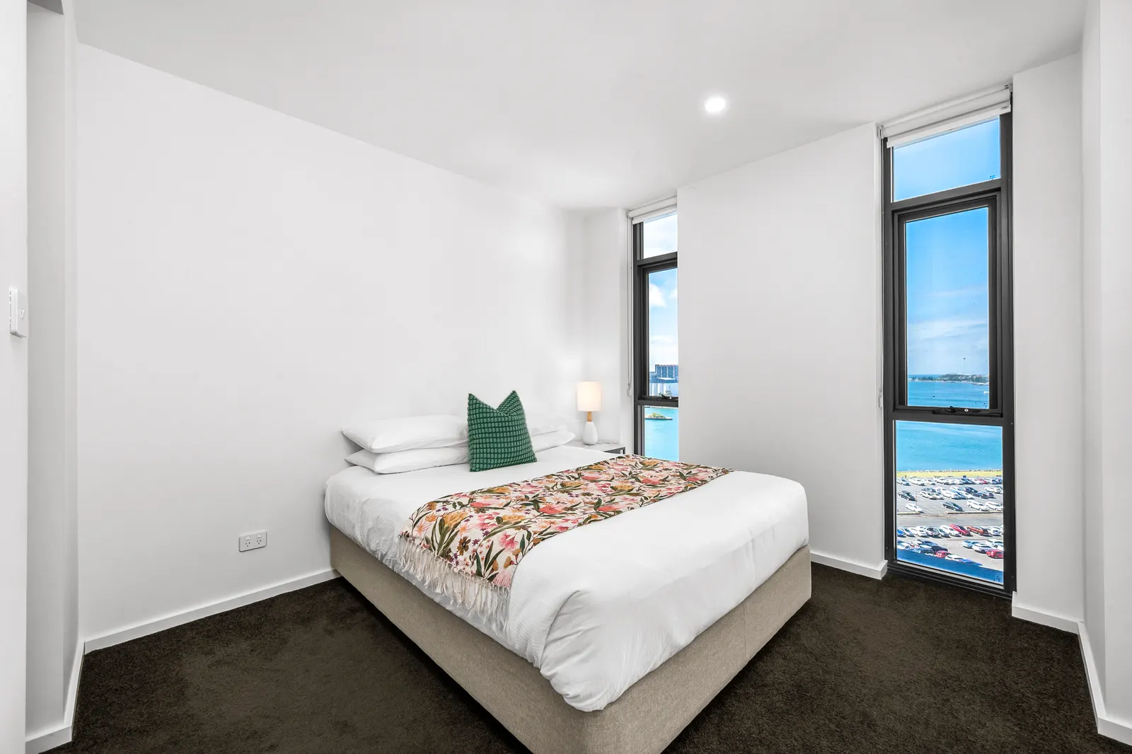 Sailor Harbour Views, Parking & Walkable 9