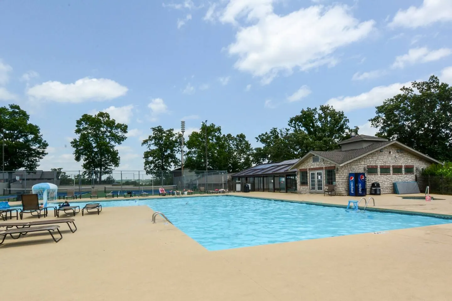 Indoor Pool/Hot Tub/Lake-Pointe Royale Resort Fun! 14
