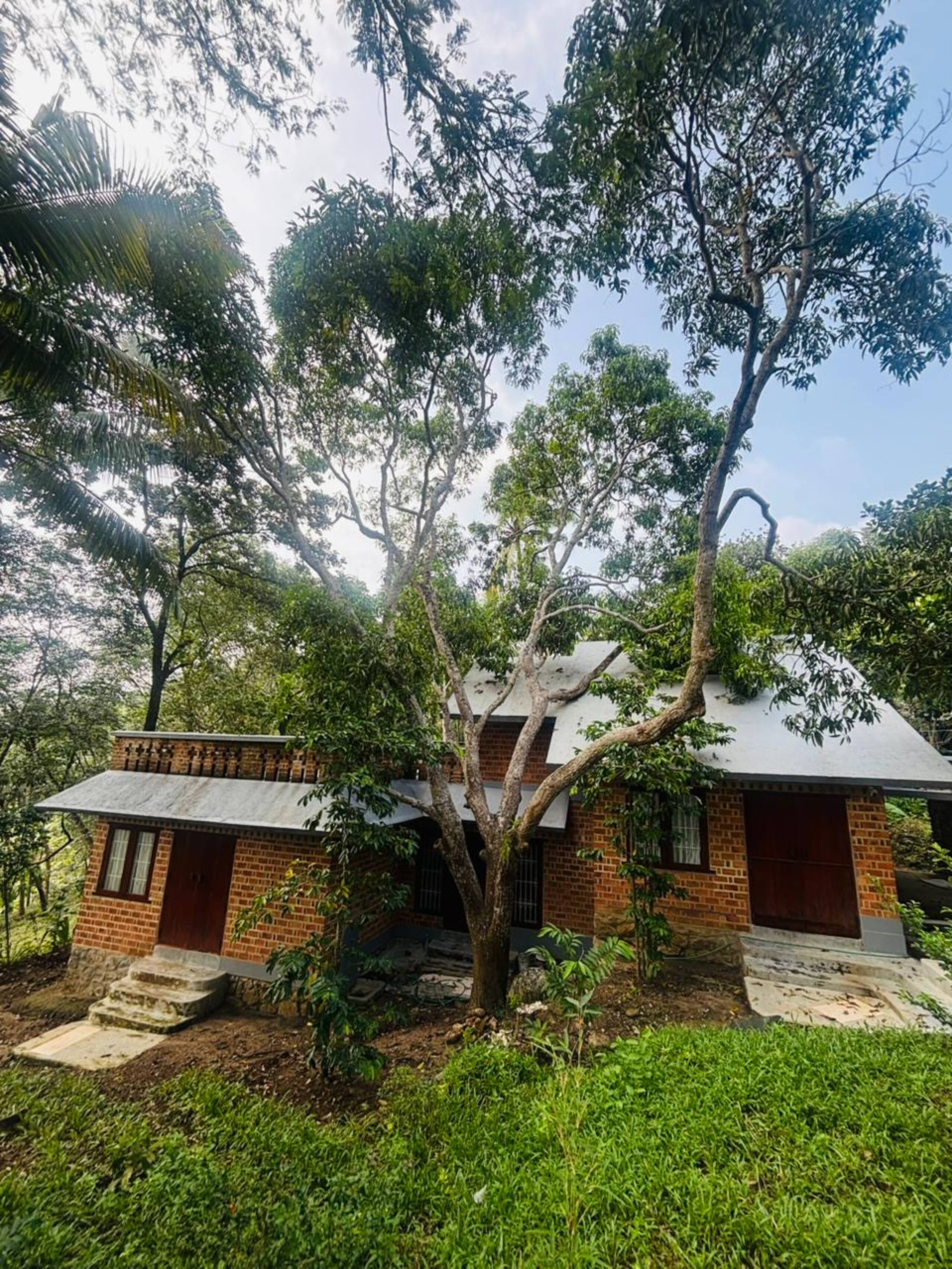 Baker-Style Eco Farm 3BHK Villa • Calm Nature Stay 1