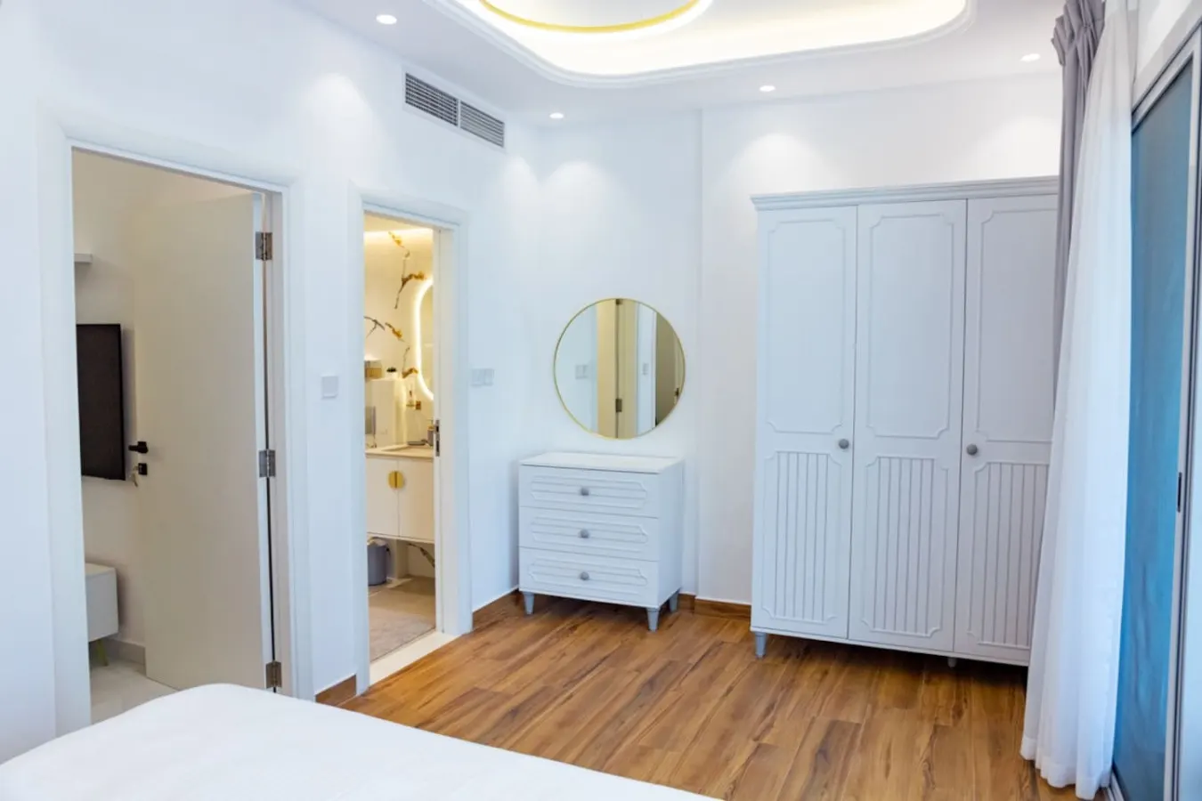 Dubai Marina - 1BHK Modish Apartment 13
