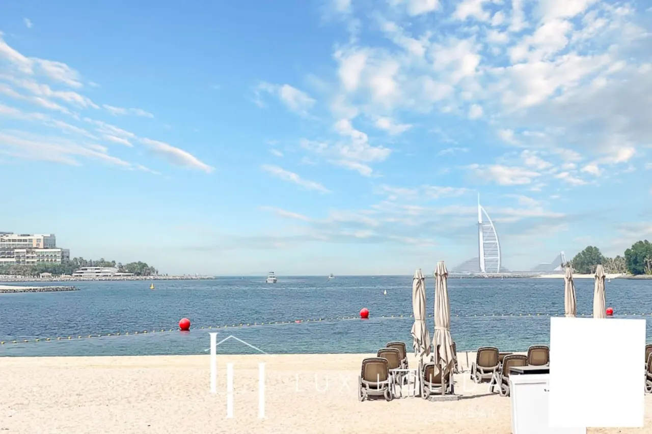 LUX The Shoreline Palm Island Penthouse 5