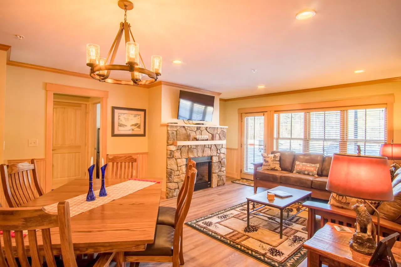 Ski in & Out-Pool-Cranmore-Slope side 1