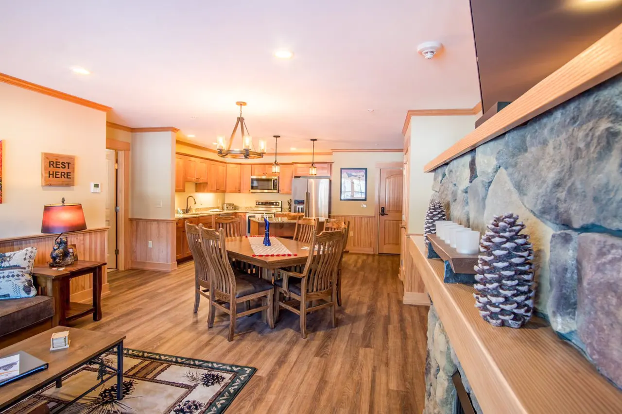 Ski in & Out-Pool-Cranmore-Slope side 4