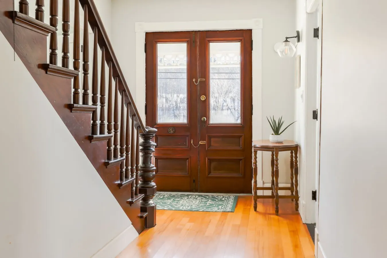 Riverfront Victorian Near Woodstock & Killington 19