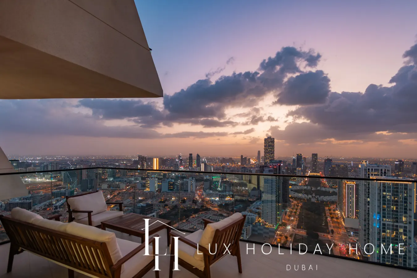 LUX | The Phantom Sky Pool Suite