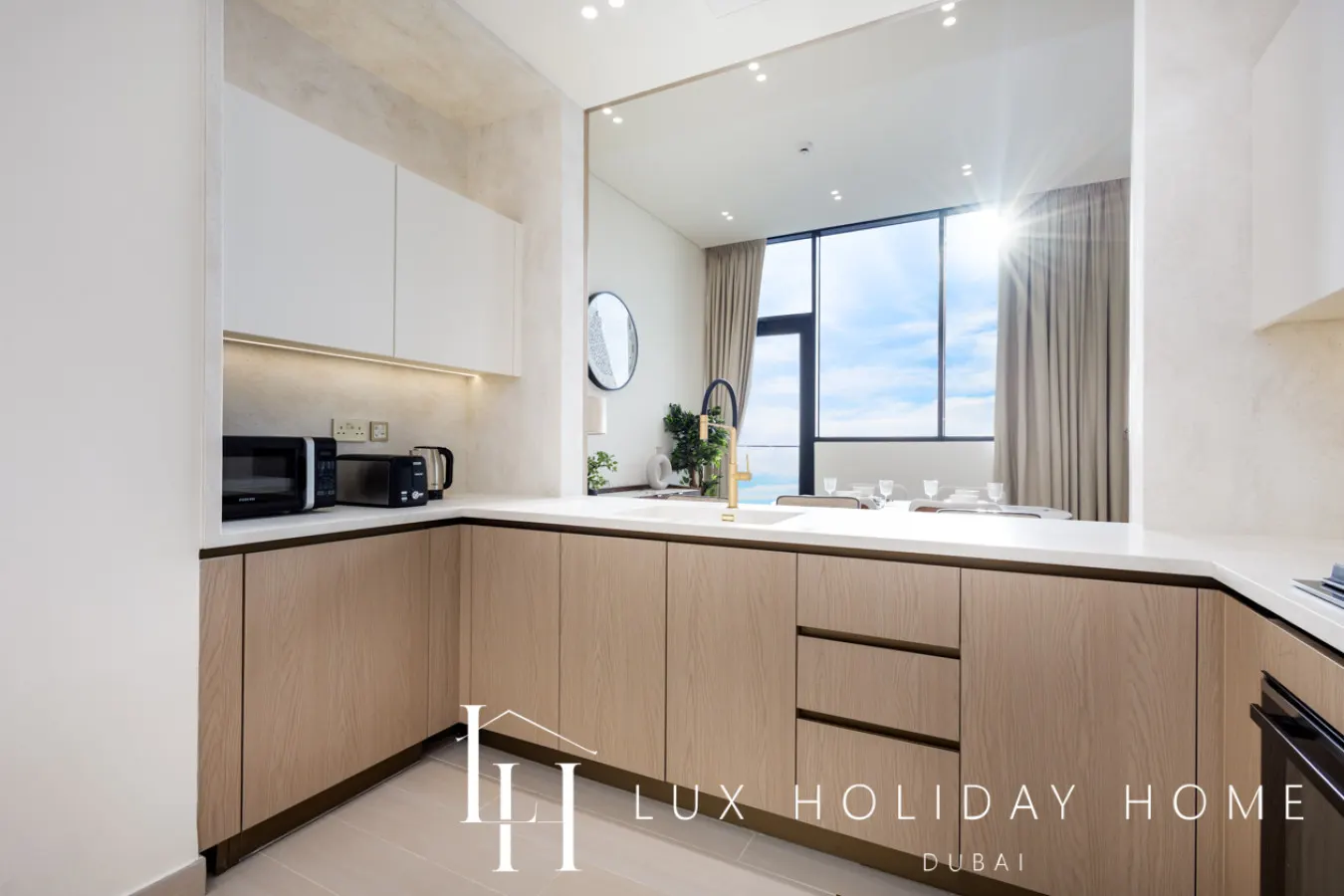 LUX The Phantom Sky Pool Suite 13