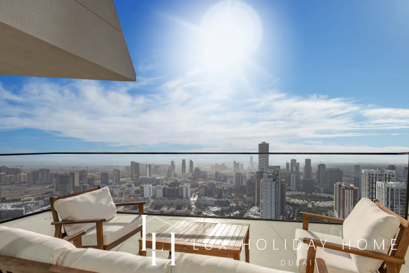 LUX The Phantom Sky Pool Suite 7