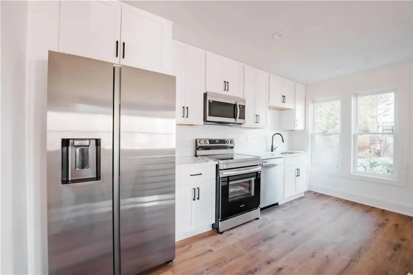 Chic 2BR Home near Kirkwood & Emory 2