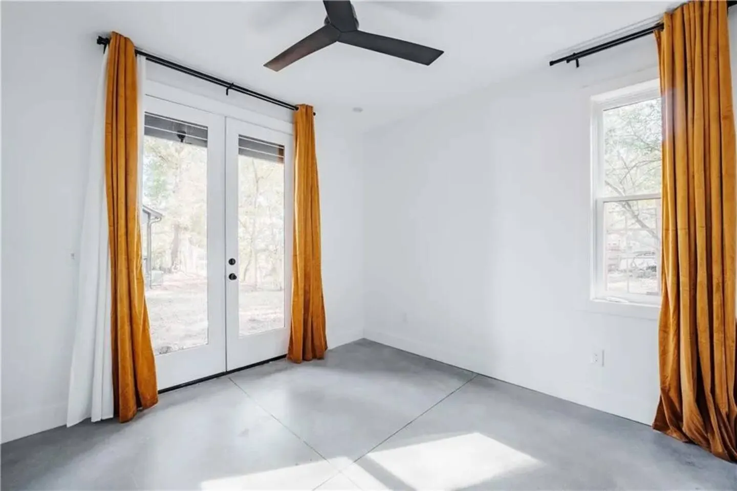 Chic 2BR Home near Kirkwood & Emory 5