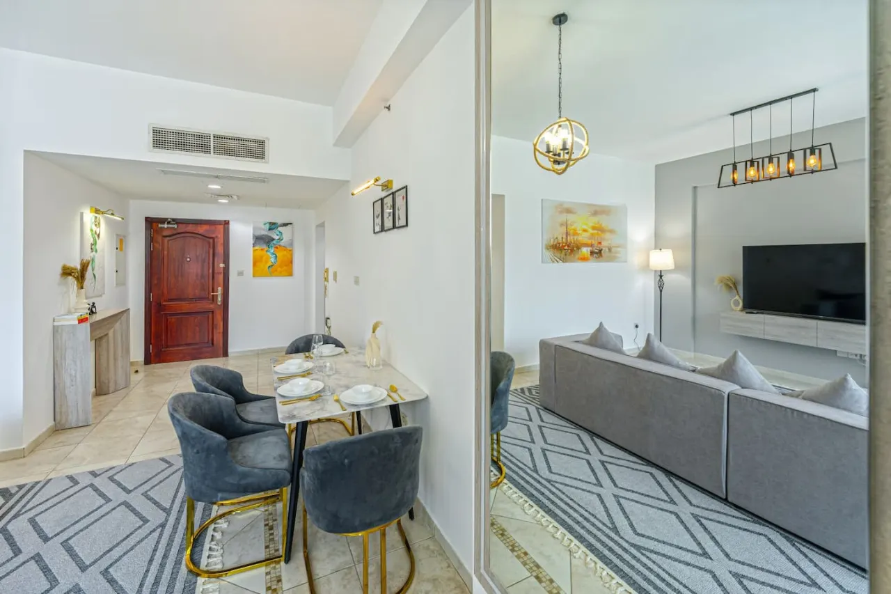 Full Sea View Free Netflix Balcony & Pool 9