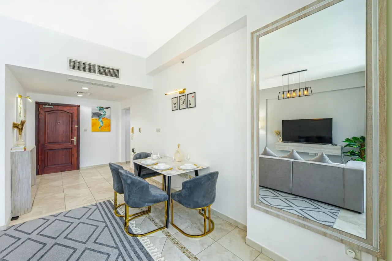 Full Sea View Free Netflix Balcony & Pool 15