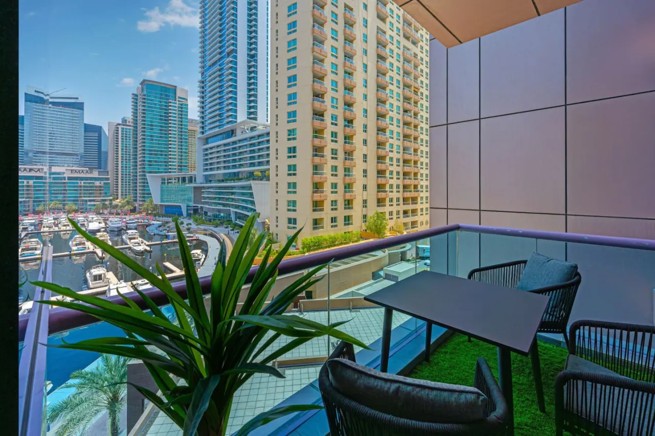 Full Sea View Free Netflix Balcony & Pool 6