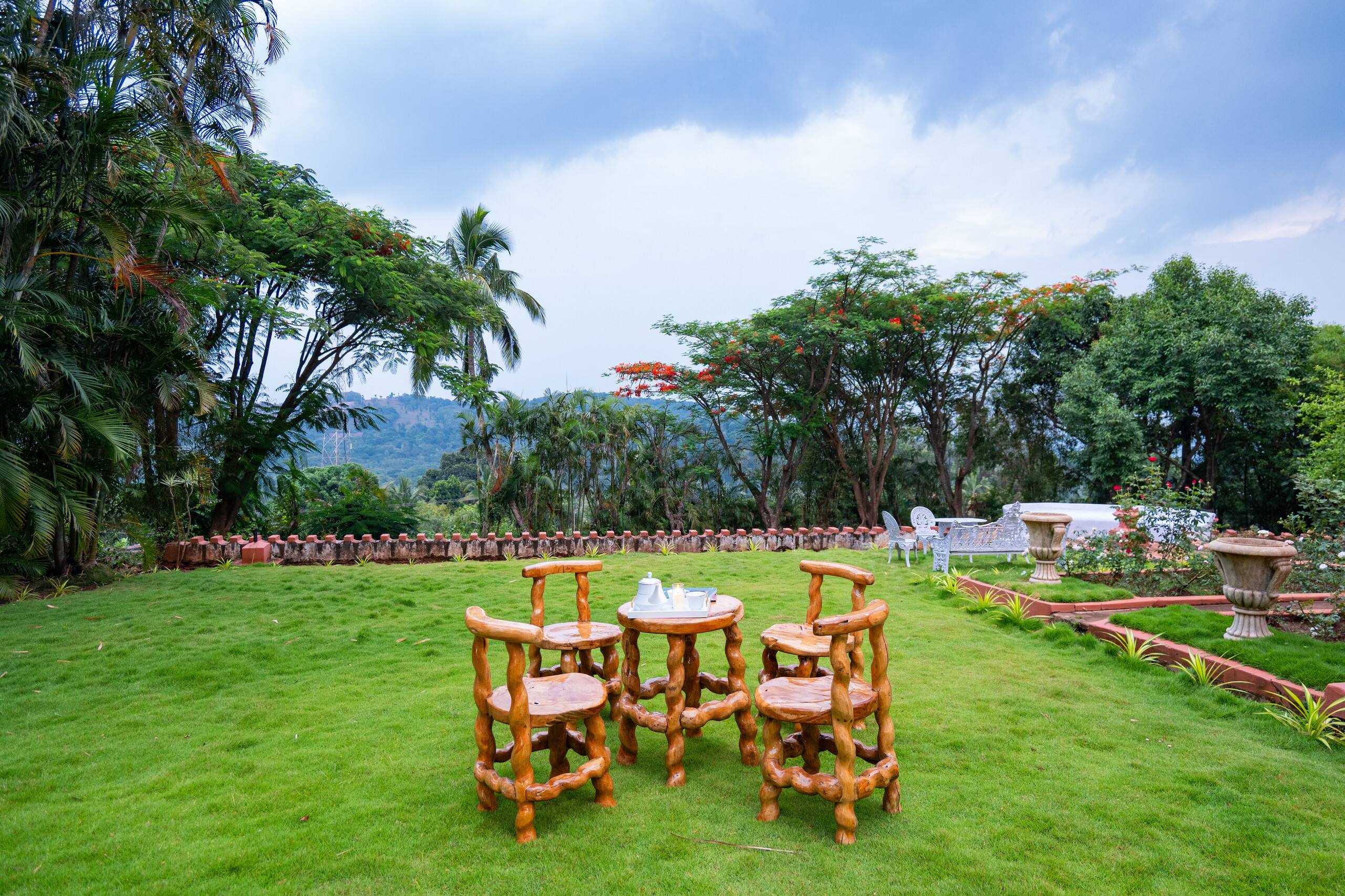 Villa W/ Garden, Sit-Out, Forest & Hill Views — photo 4