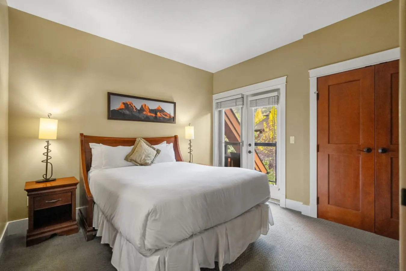 Luxury 2BR Mountain Retreat Pool & Hot Tub 10