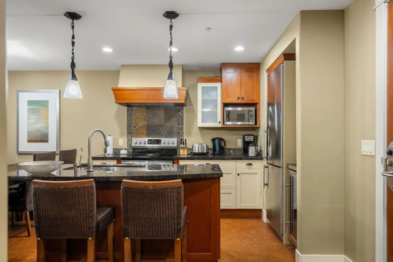 Luxury 2BR Mountain Retreat Pool & Hot Tub 12