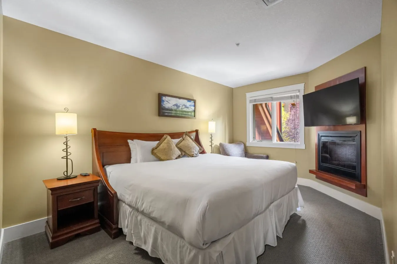 Luxury 2BR Mountain Retreat Pool & Hot Tub 20