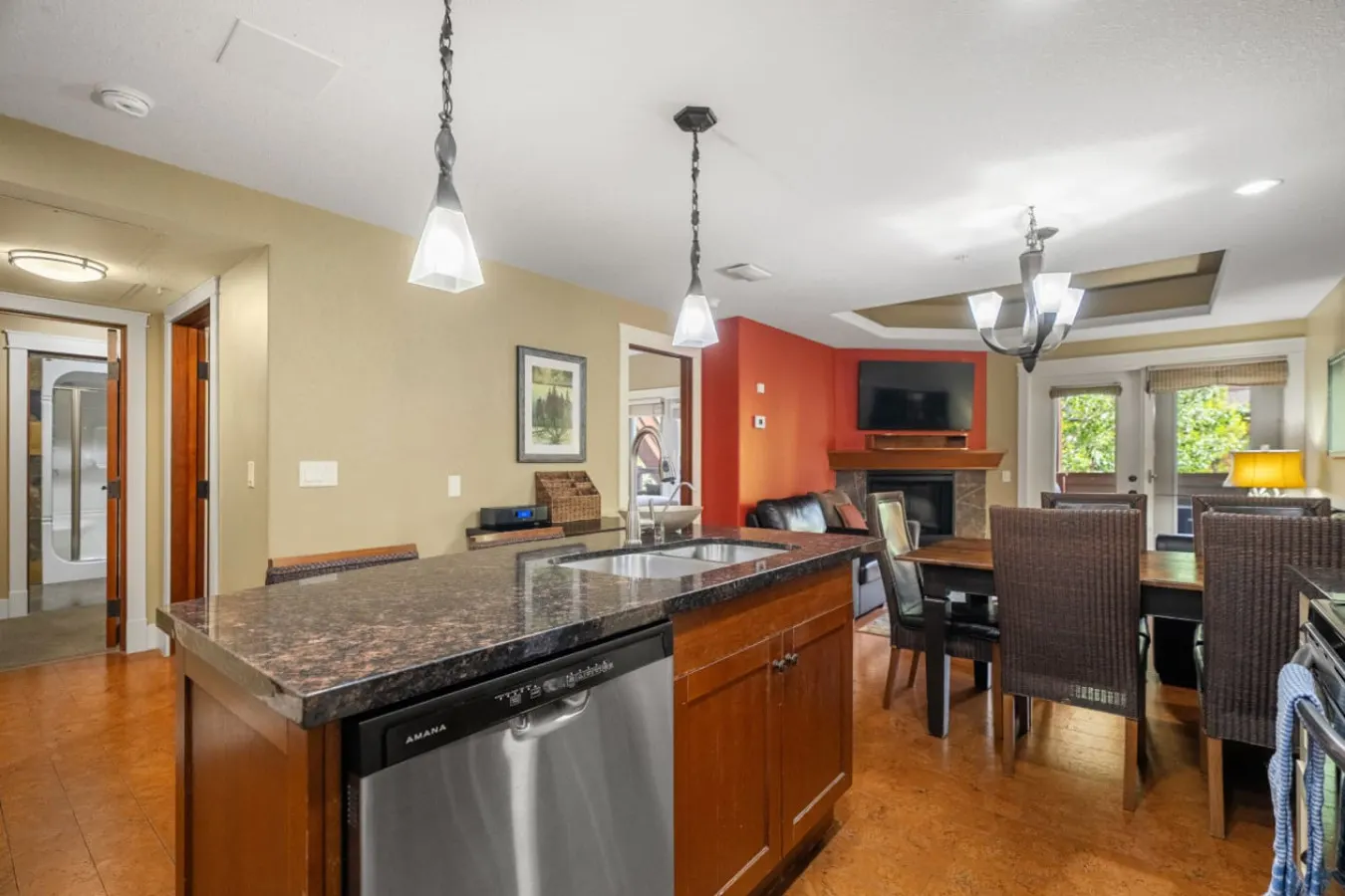 Luxury 2BR Mountain Retreat Pool & Hot Tub 4