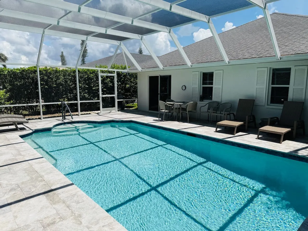Beachcombers Pool Getaway 1