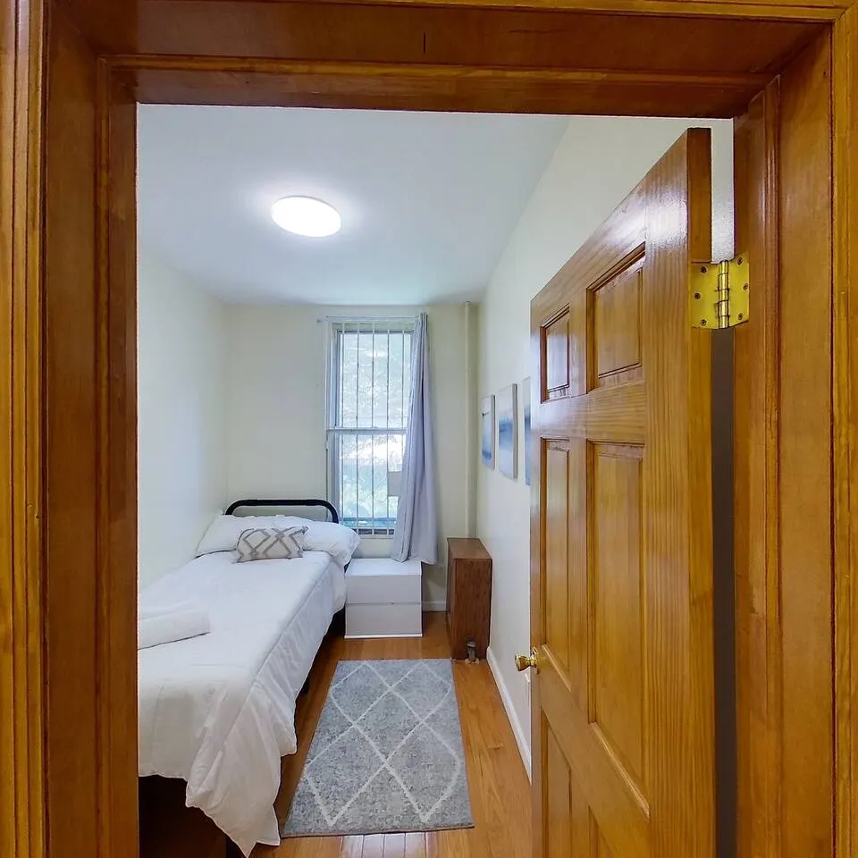 Furnished 2BR Walk to Maimonides & Sunset Park 5