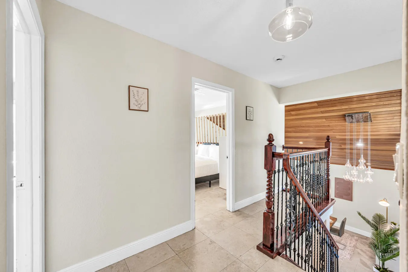 Spacious Tropical Pool Home Miami. 4/3. Sleeps 13 11