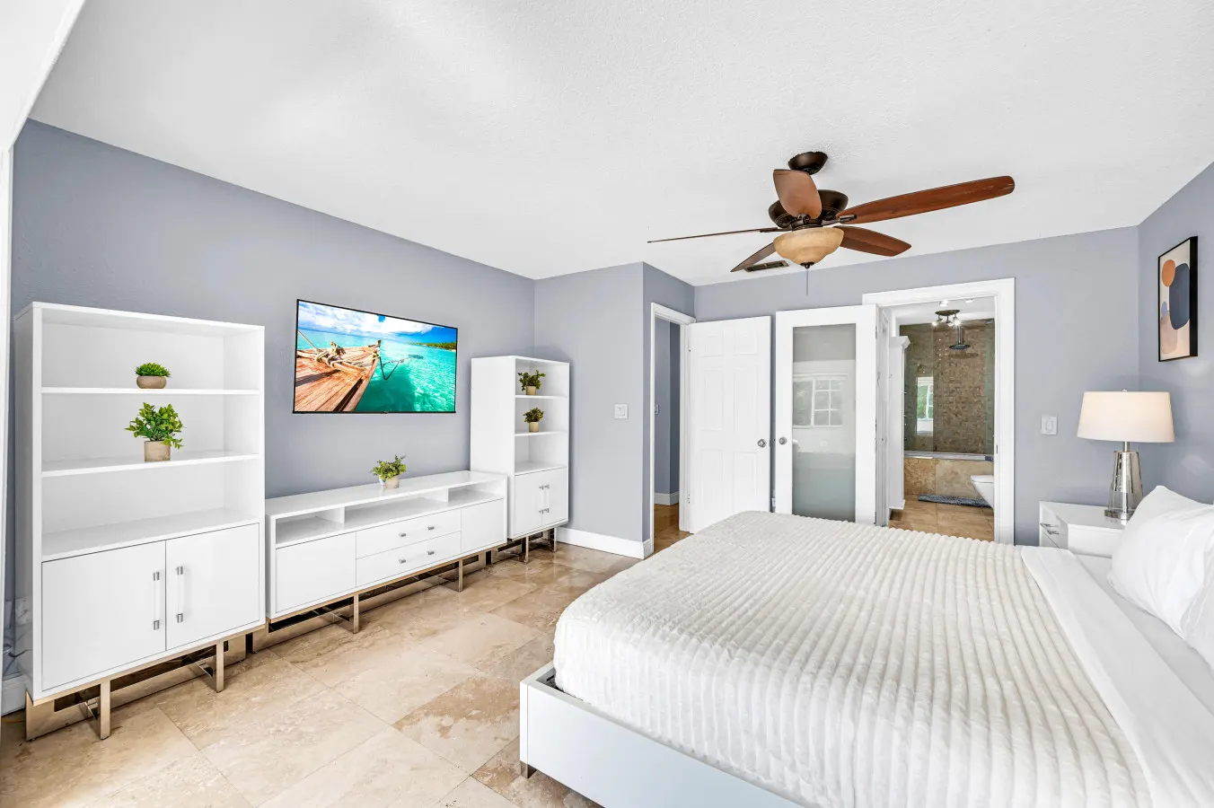 Spacious Tropical Pool Home Miami. 4/3. Sleeps 13 7