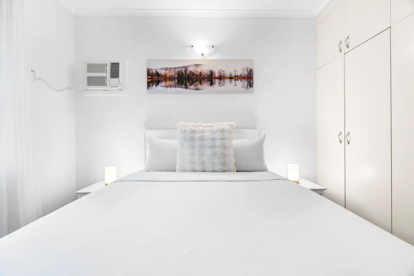 Bright & Cozy Apartment: Central - Modern 19