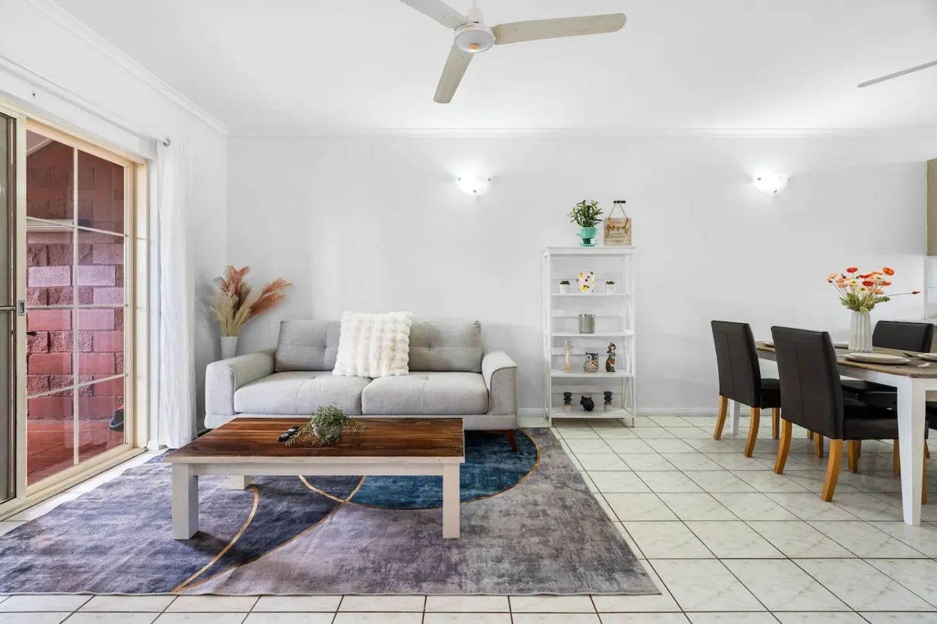 Bright & Cozy Apartment: Central - Modern — photo 4
