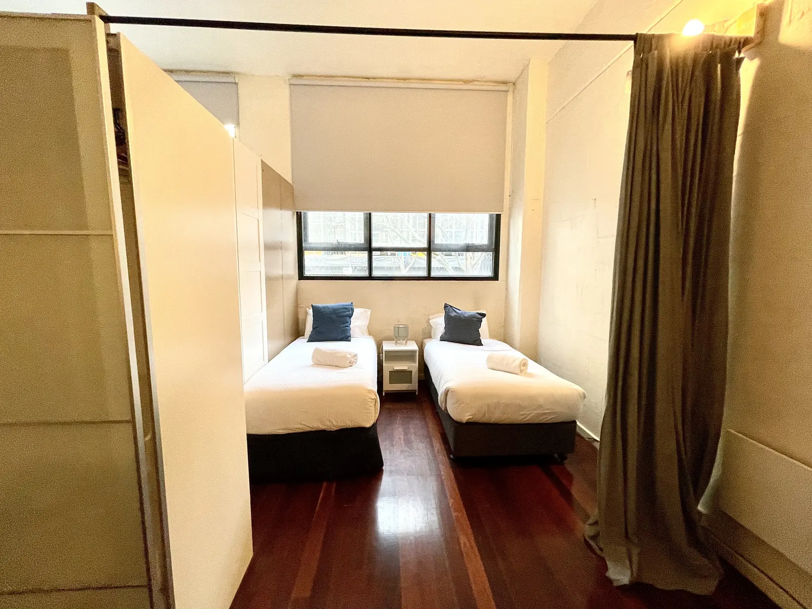 Readyset Apartments on Wiltshire - 5 Bedroom Apartment B3 11