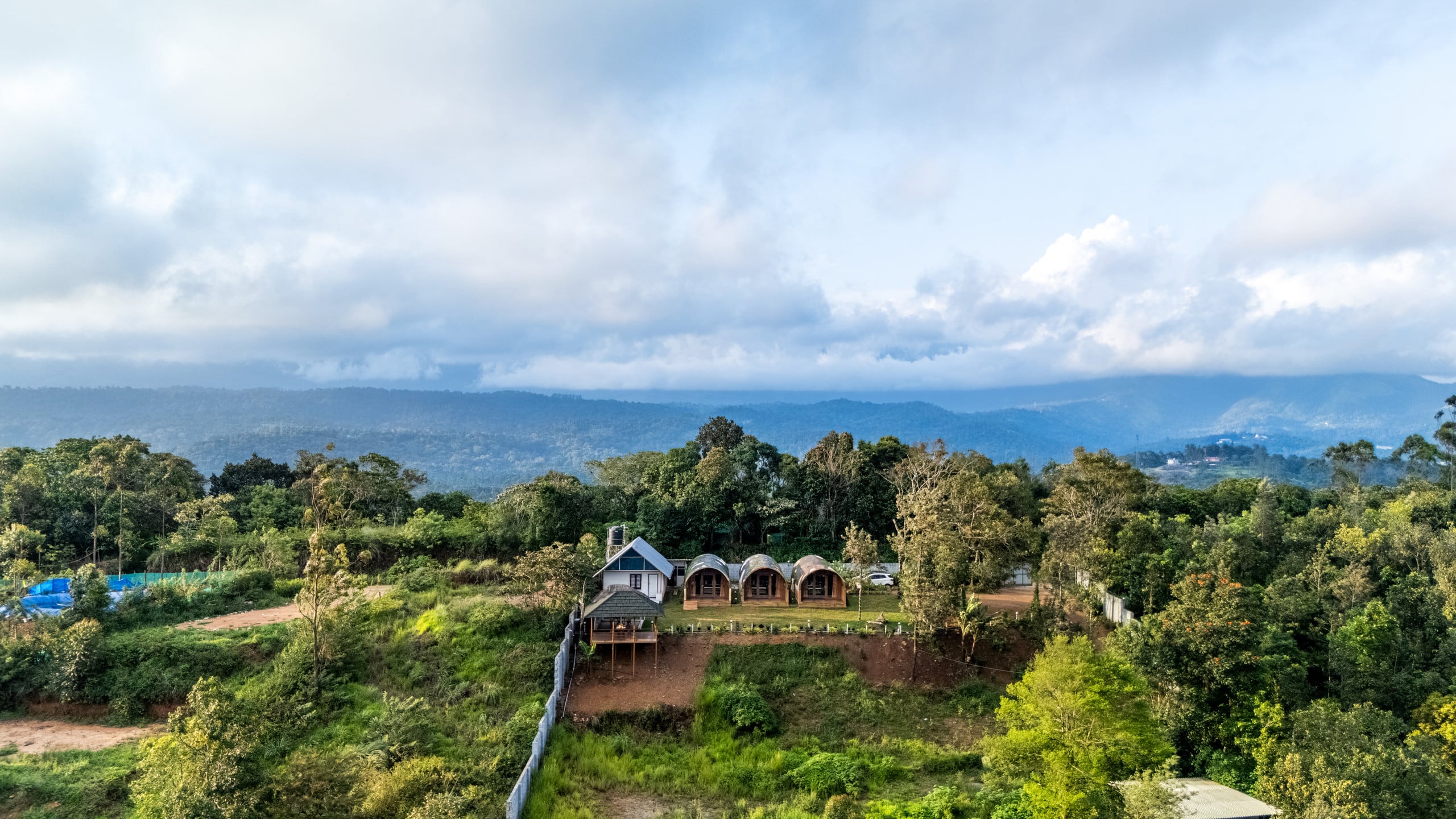 Cottage W/Garden, Outdoor dining & Valley Views 4