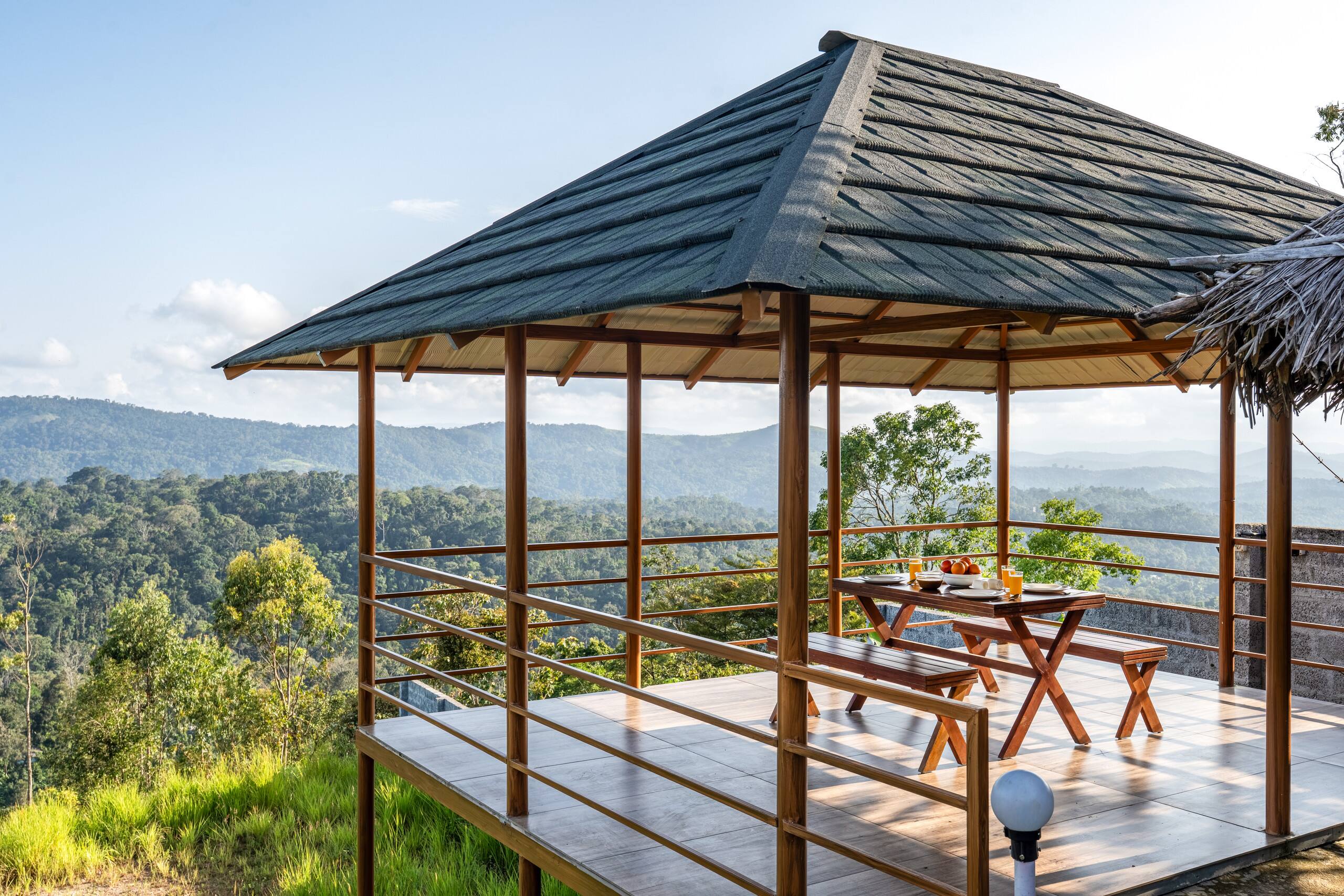 Cottage W/Garden, Outdoor dining & Valley Views 11