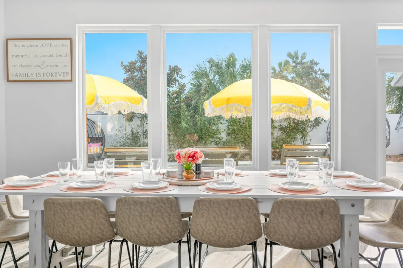 White Rose-Luxury Beach House Sleeps 24 7 Beds, 6.5 Baths, Heated Pool, Hot Tub, Game Room, Tiki Bar, Pets 8