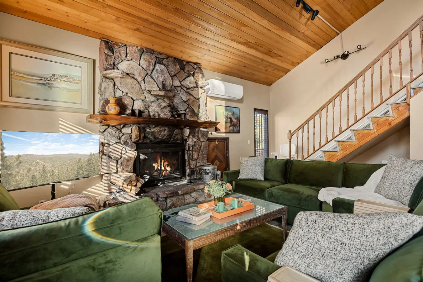 Maple Lane w/ Hot Tub & EV charger, Pet Friendly