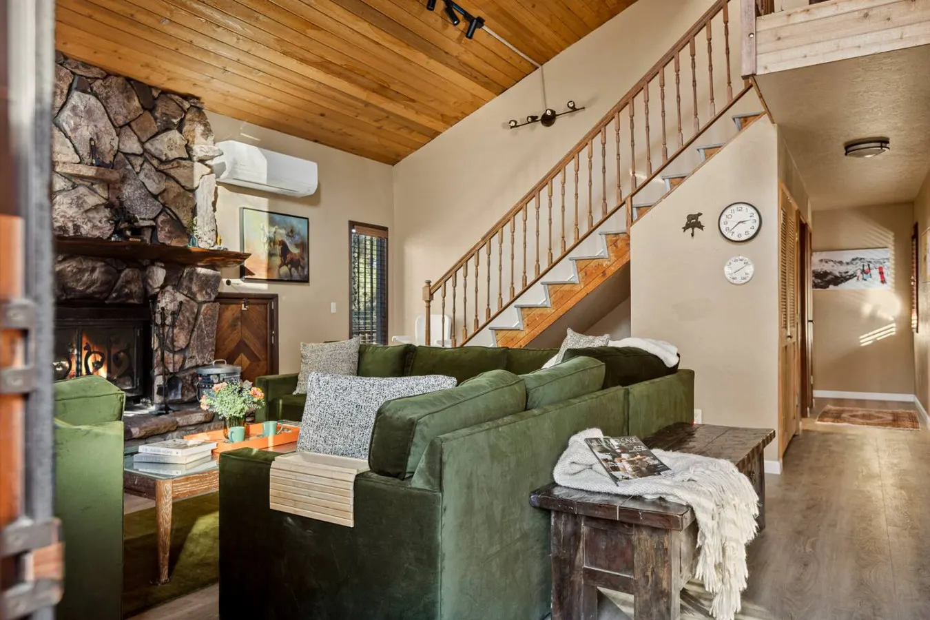 Maple Lane w/ Hot Tub & EV charger, Pet Friendly 10