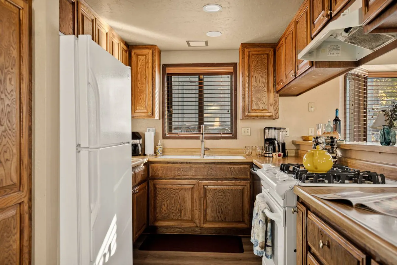 Maple Lane w/ Hot Tub & EV charger, Pet Friendly — photo 4