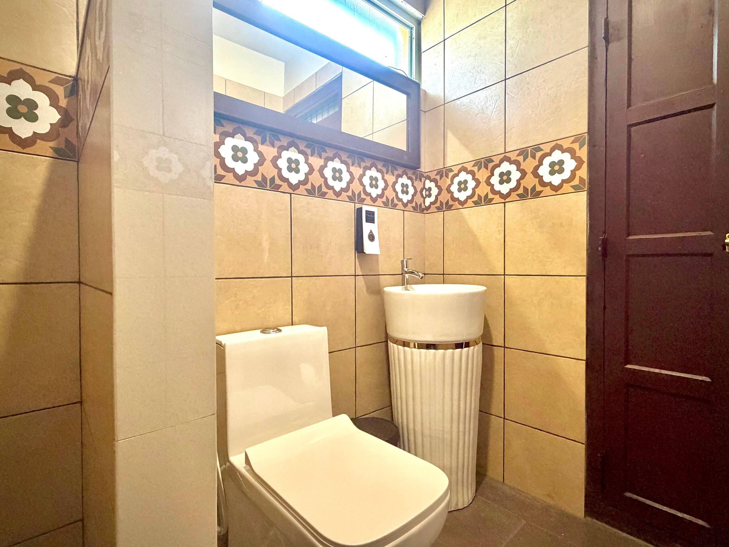 Thira Private Cottage 9