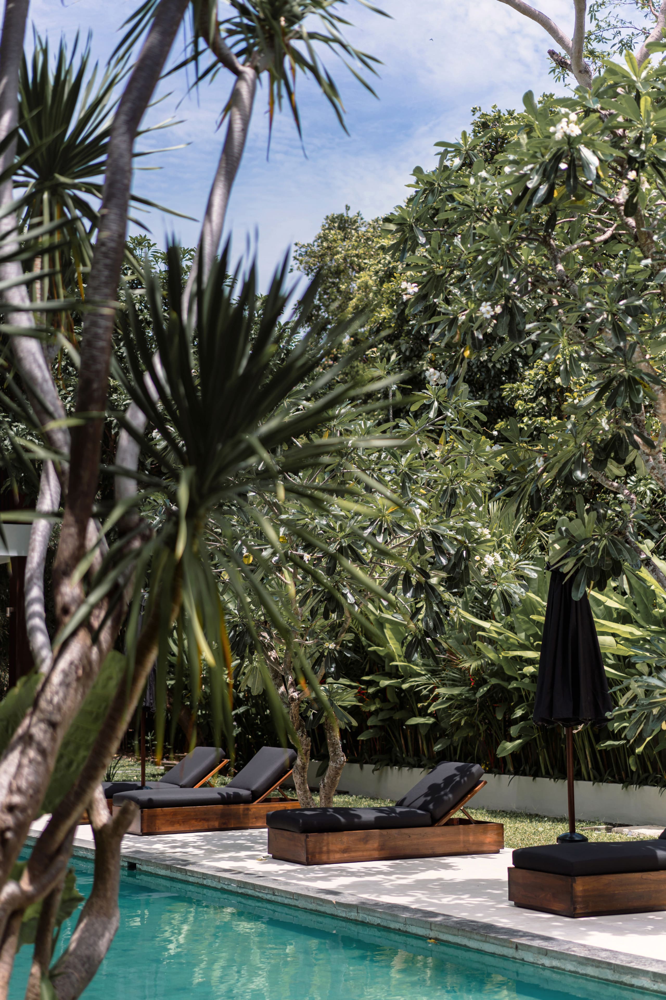 Nomad 3BR Villa in Seminyak w/ Pool, Alfresco 10