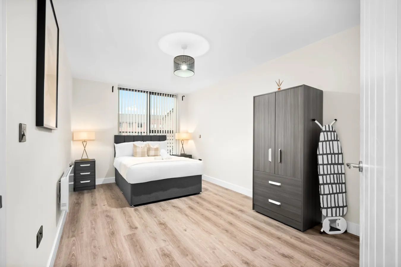 Stylish 2 Bed Apartment - Smart TV - WIFI - Jewellery Quarter 10