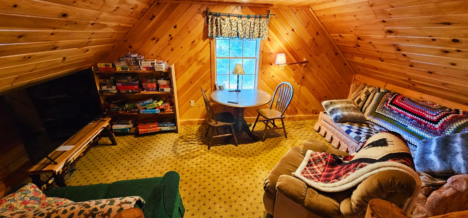 Cozy Moose Cabin 12
