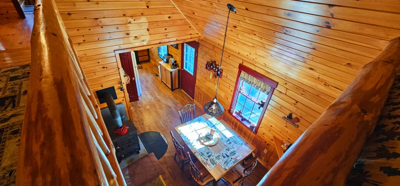 Cozy Moose Cabin 16