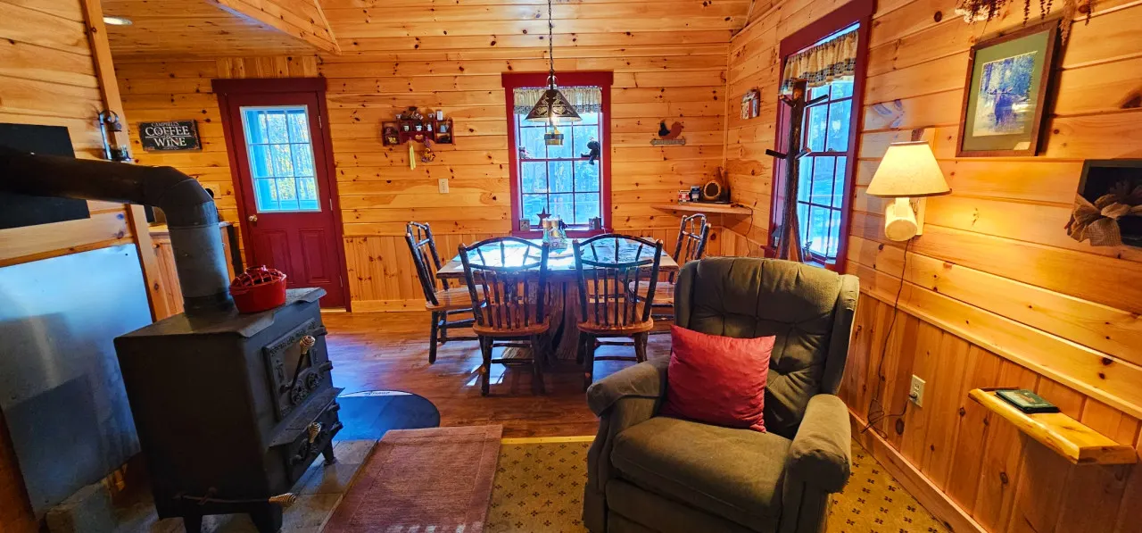 Cozy Moose Cabin 5