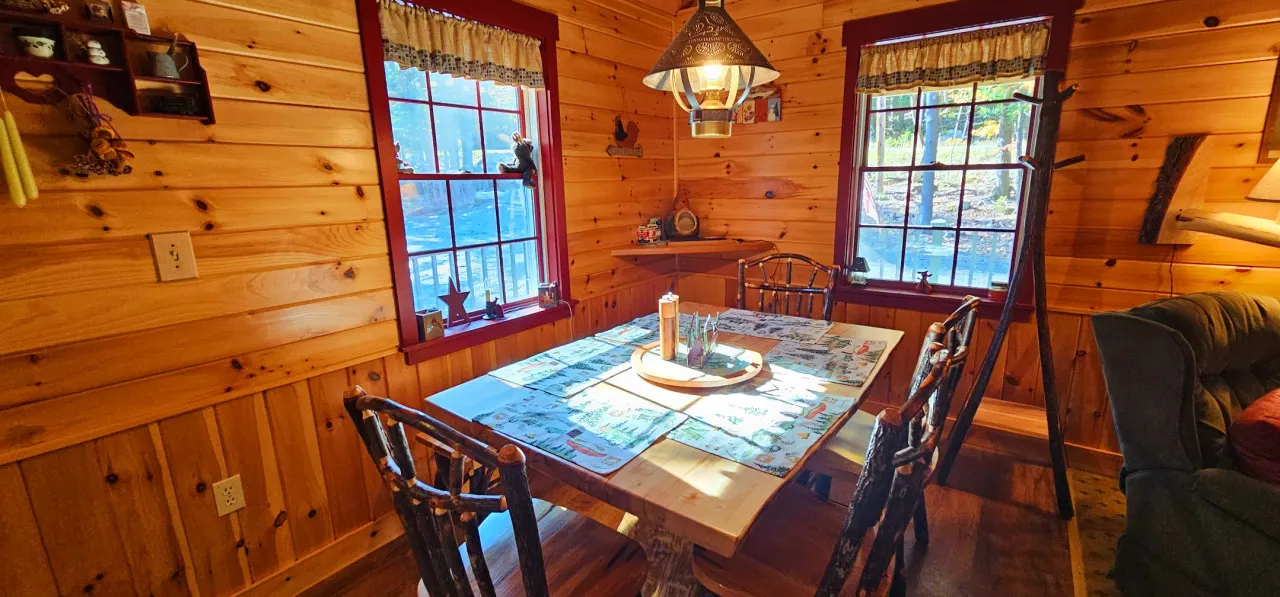 Cozy Moose Cabin 6