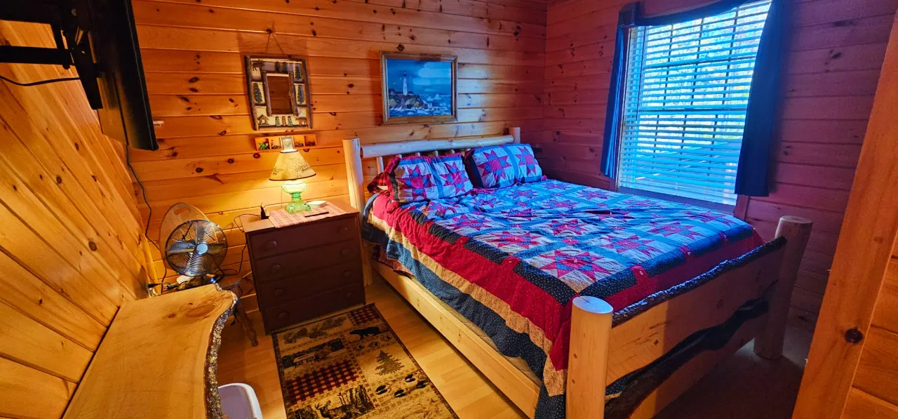 Cozy Moose Cabin 8