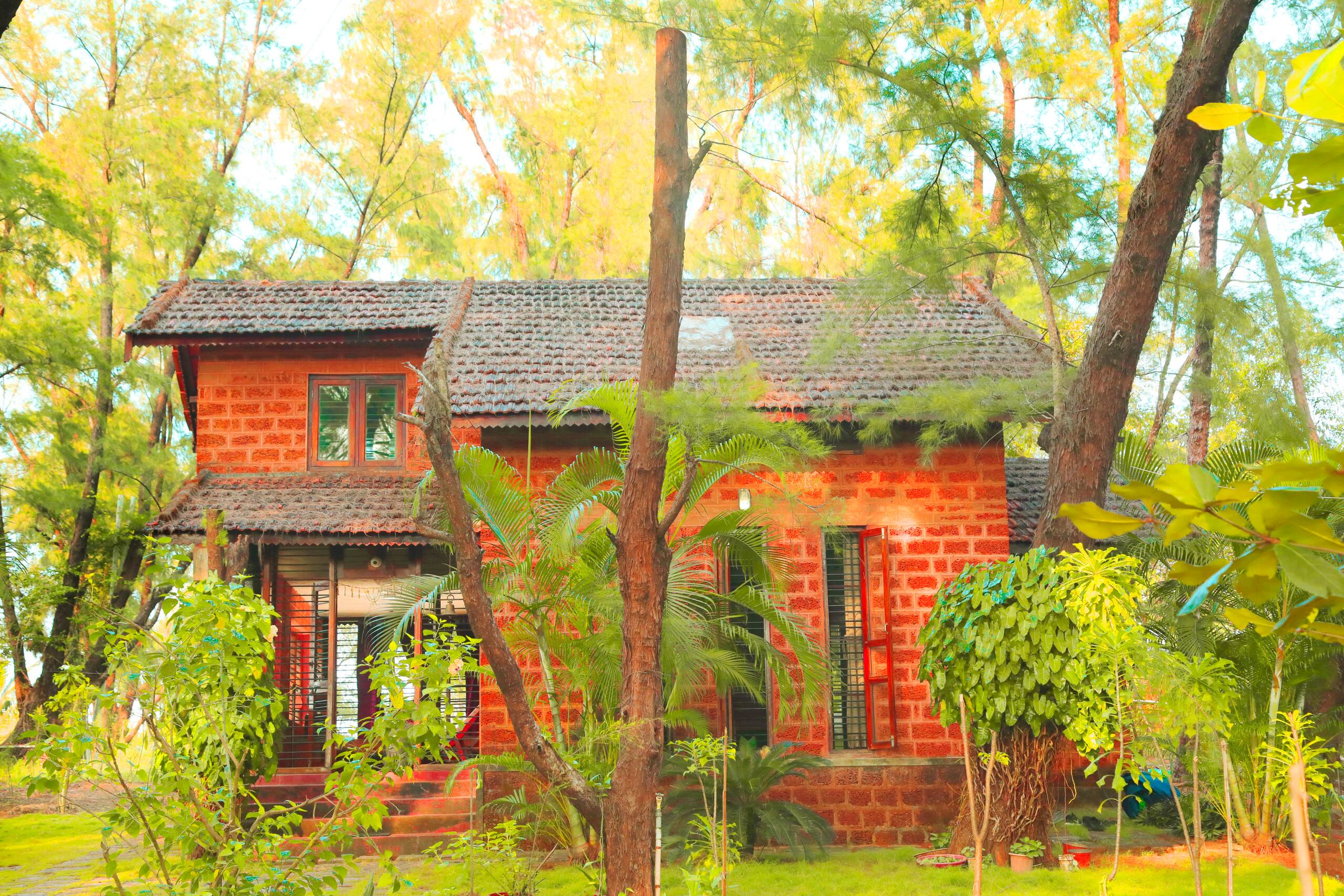 Villa Casuarina 1, near beach in sprawling grove