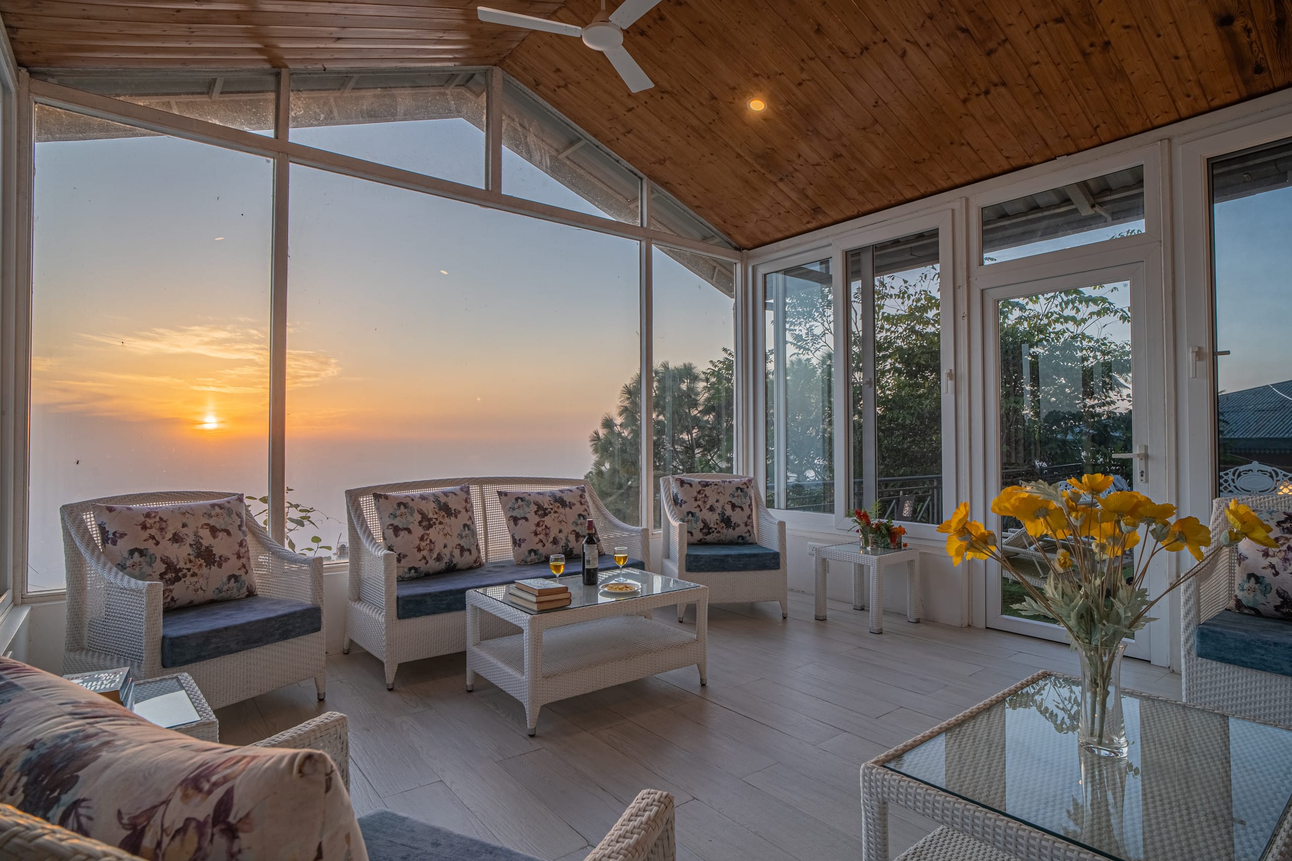 Mystic Pines | 4 Bedroom property — photo 3