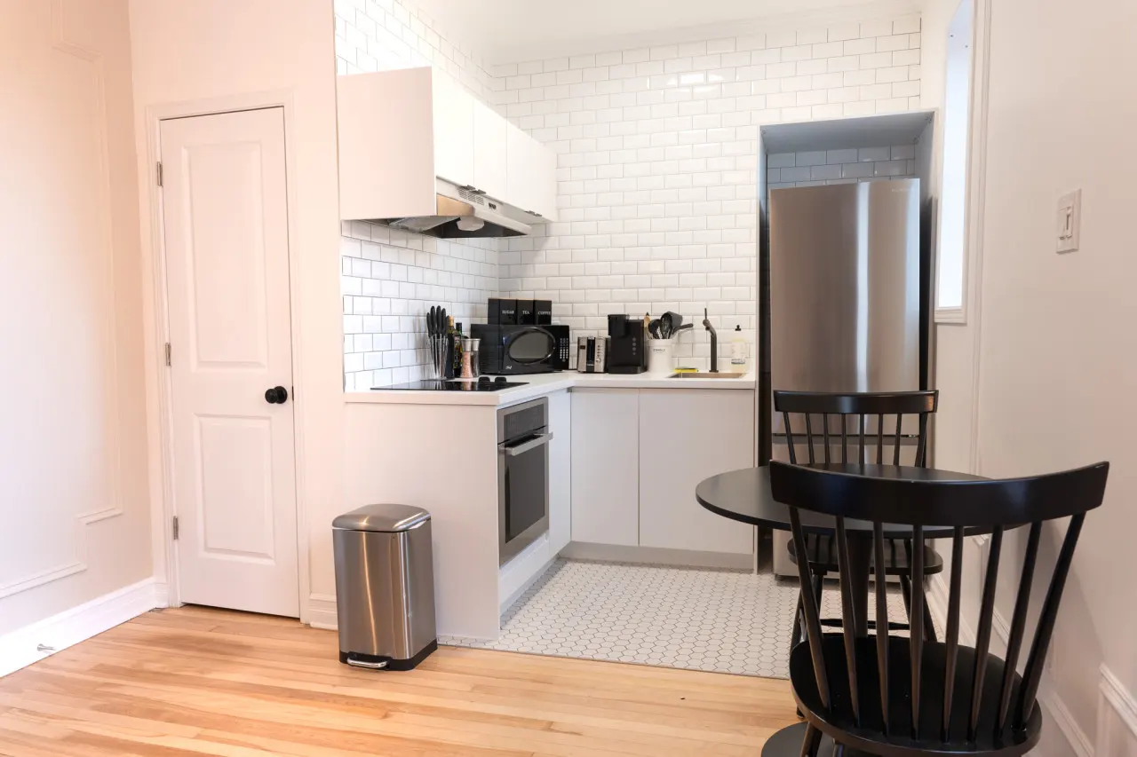 #9 - Studio/Plateau/St-Denis/SelfCheck-In/AC/TV 9