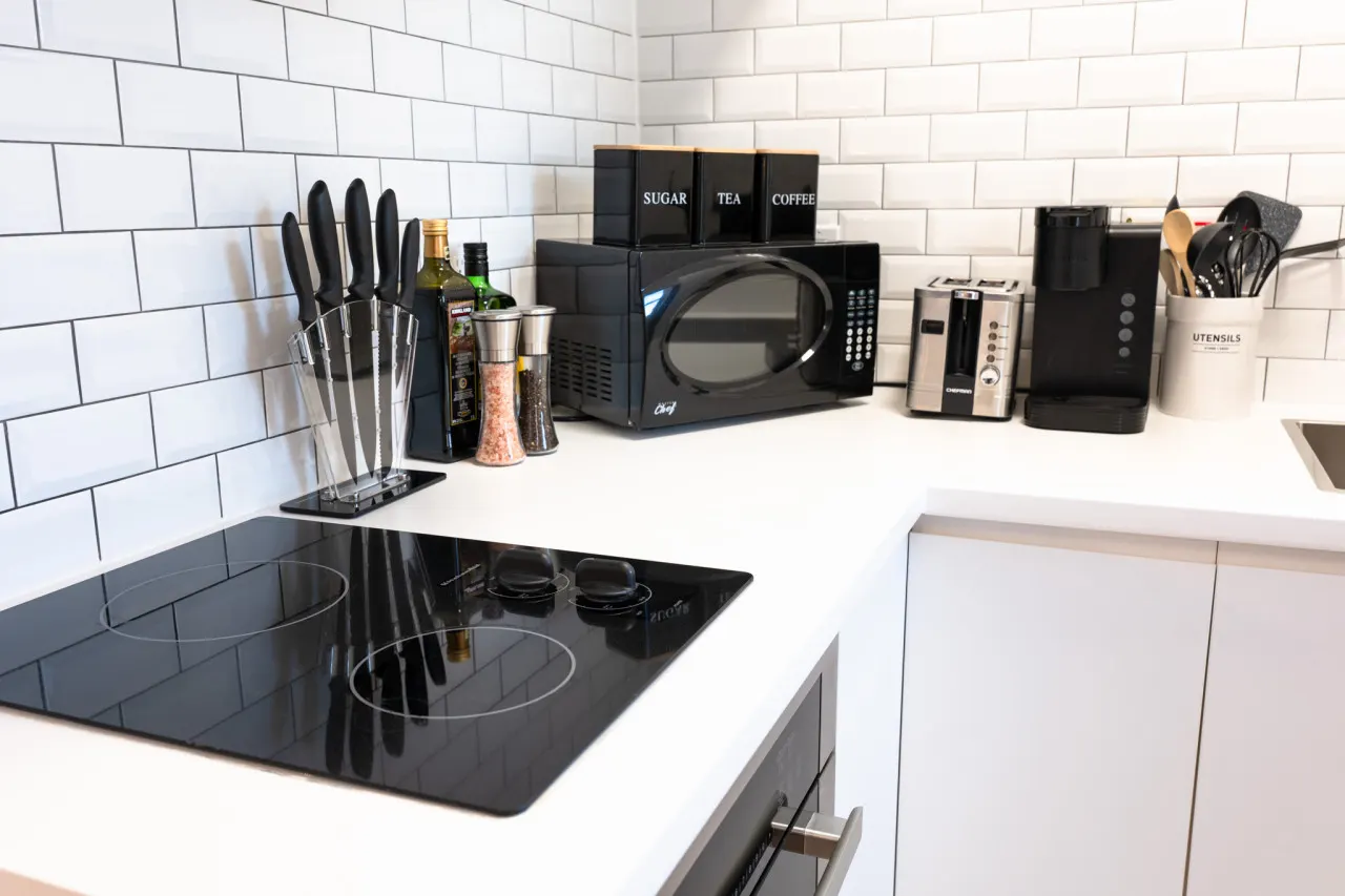 #9 - Studio/Plateau/St-Denis/SelfCheck-In/AC/TV 11
