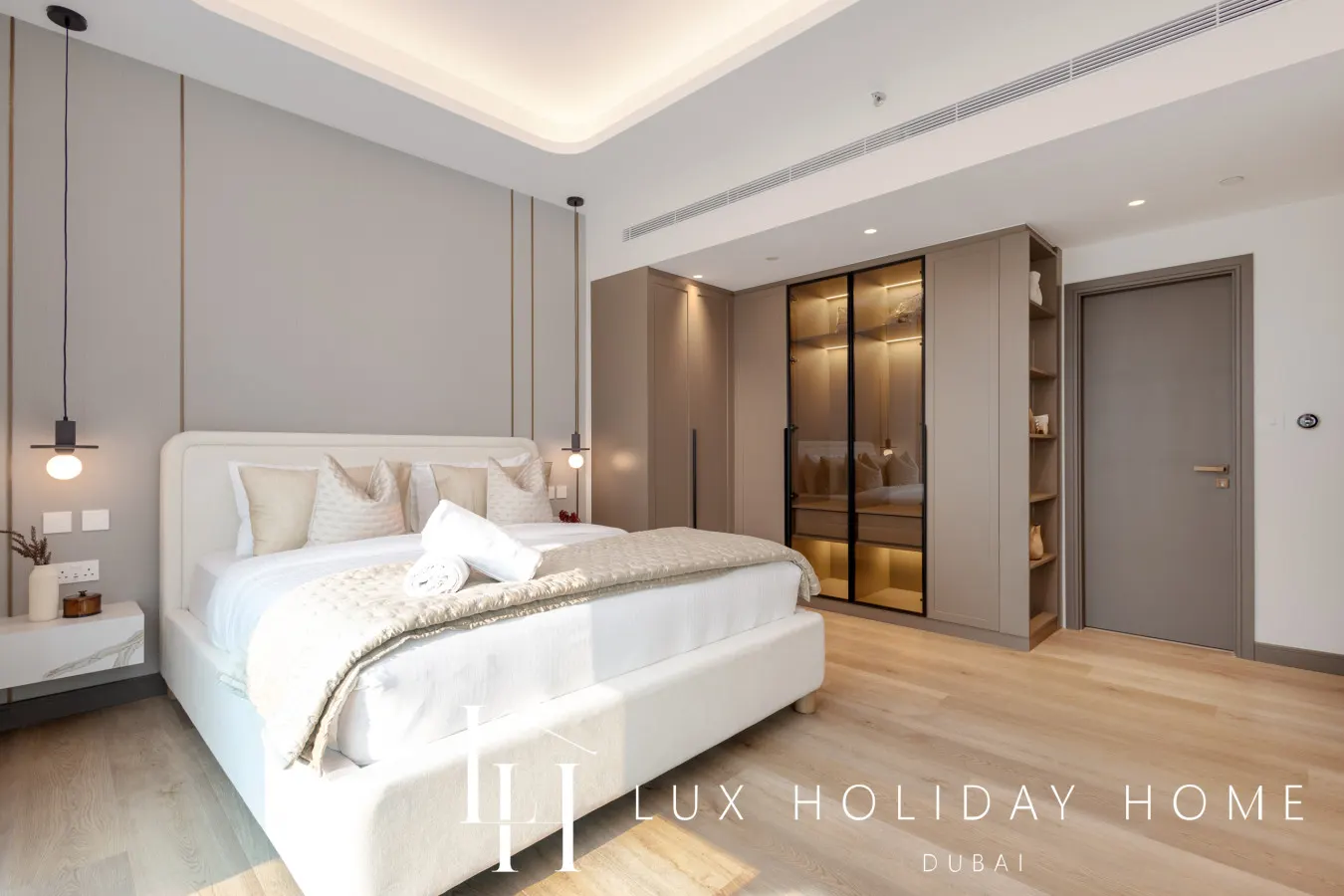 LUX The Aurora Marina View Suite 13