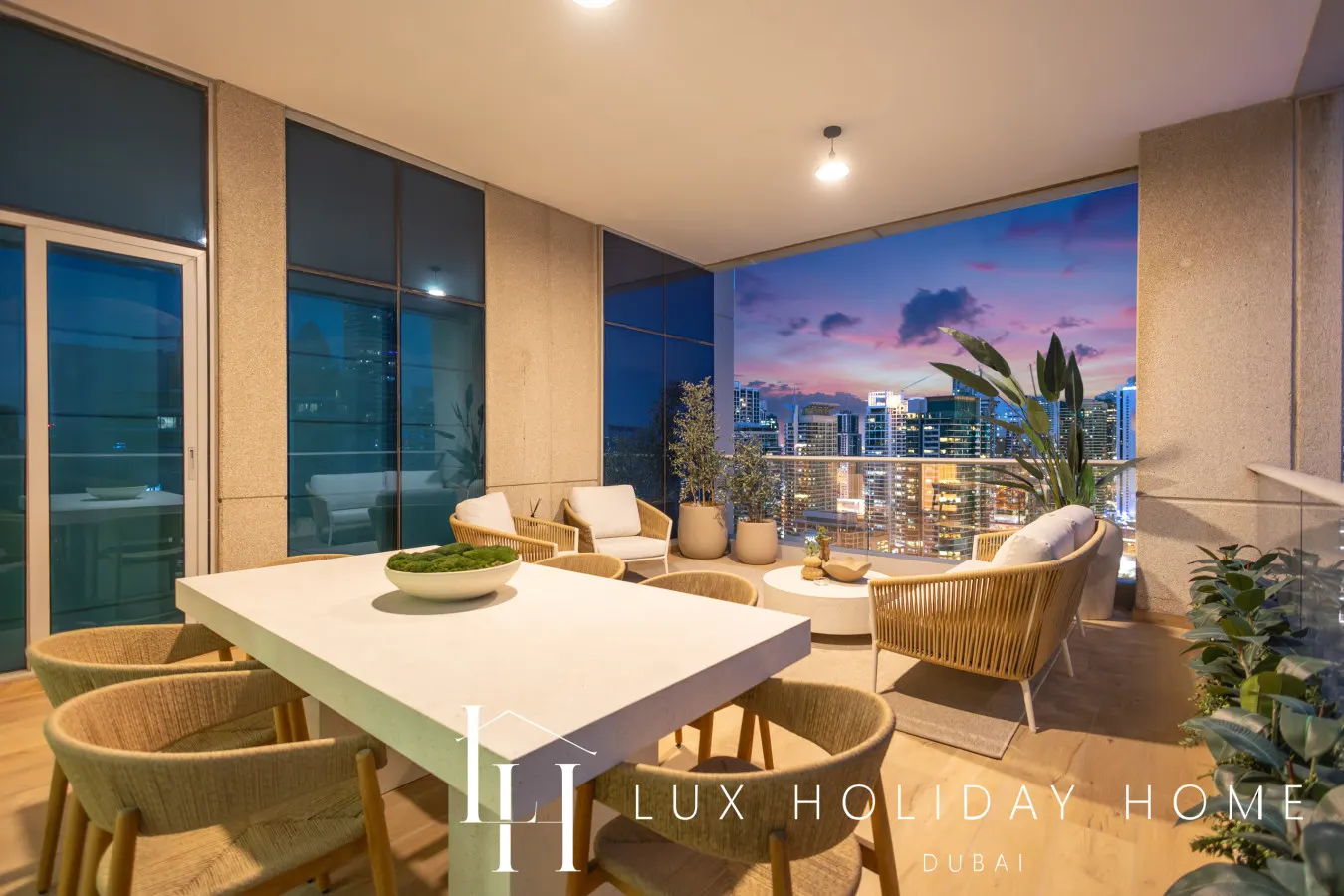 LUX The Aurora Marina View Suite 20