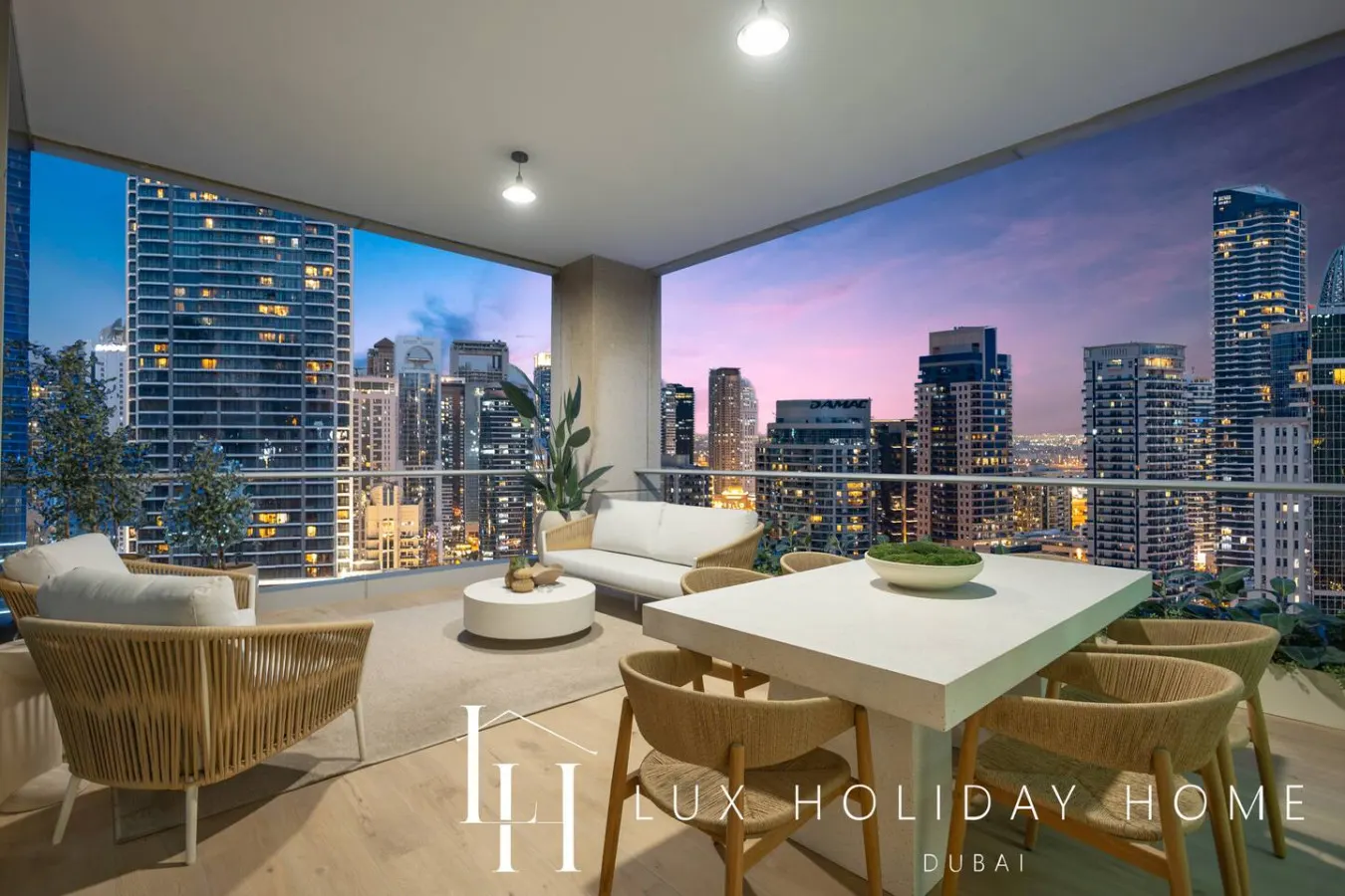 LUX The Aurora Marina View Suite 7